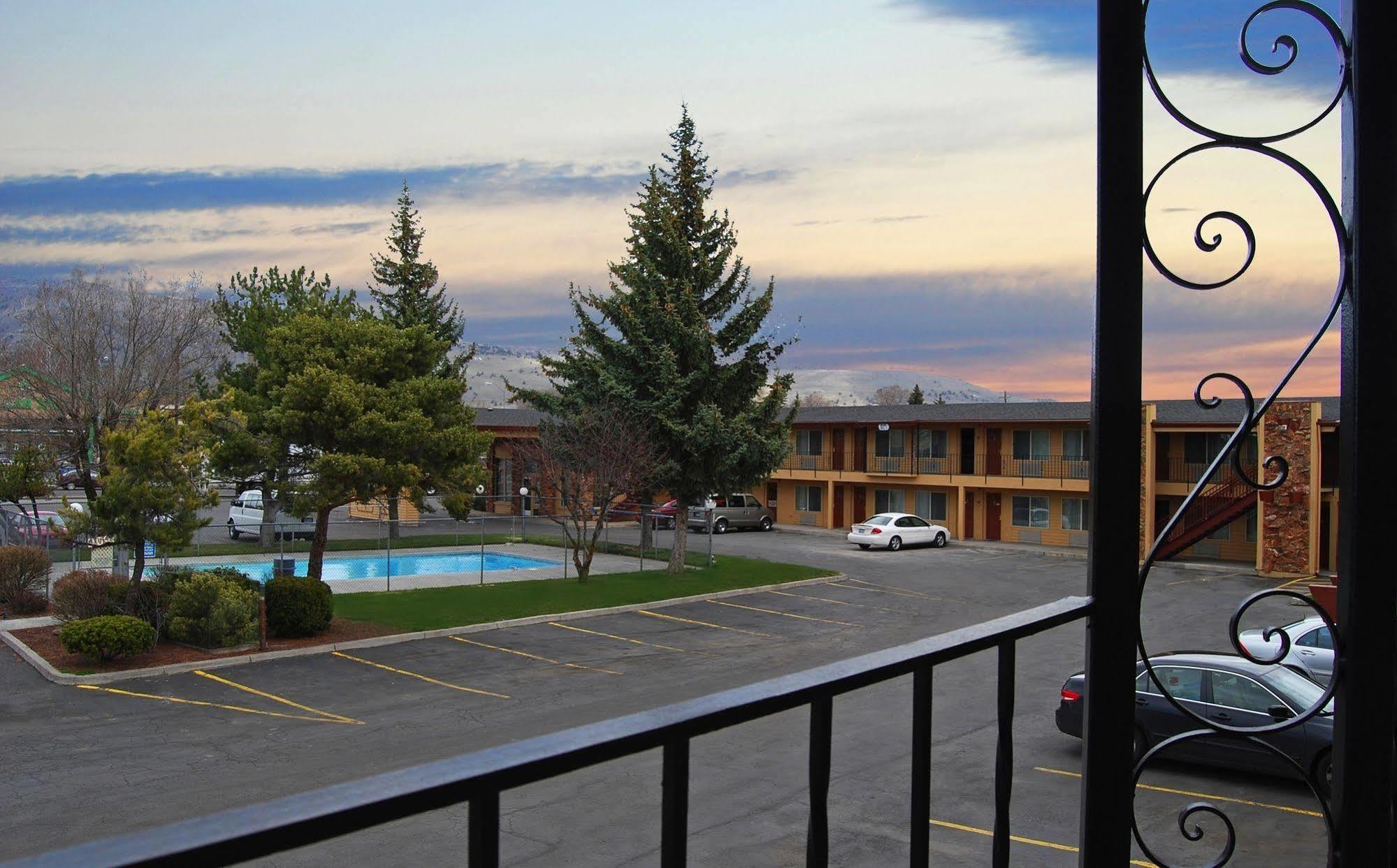 Cimarron Inn Klamath Falls Eksteriør billede